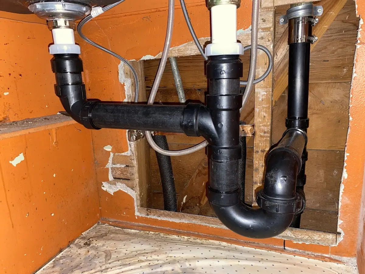 Professional Pipe Bursting equipment and tools on the job in Pratt